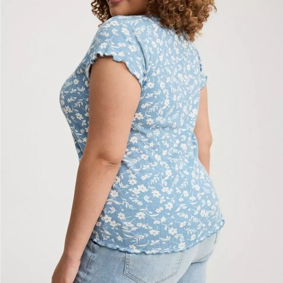 Torrid Top 4X Blue Floral Pointelle Lace Trim Scoop Neck Plus Size Tee T-Shirt - Picture 3 of 4